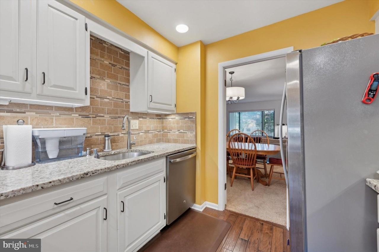 921 Putnam Blvd #113 - Photo 7 of 23
