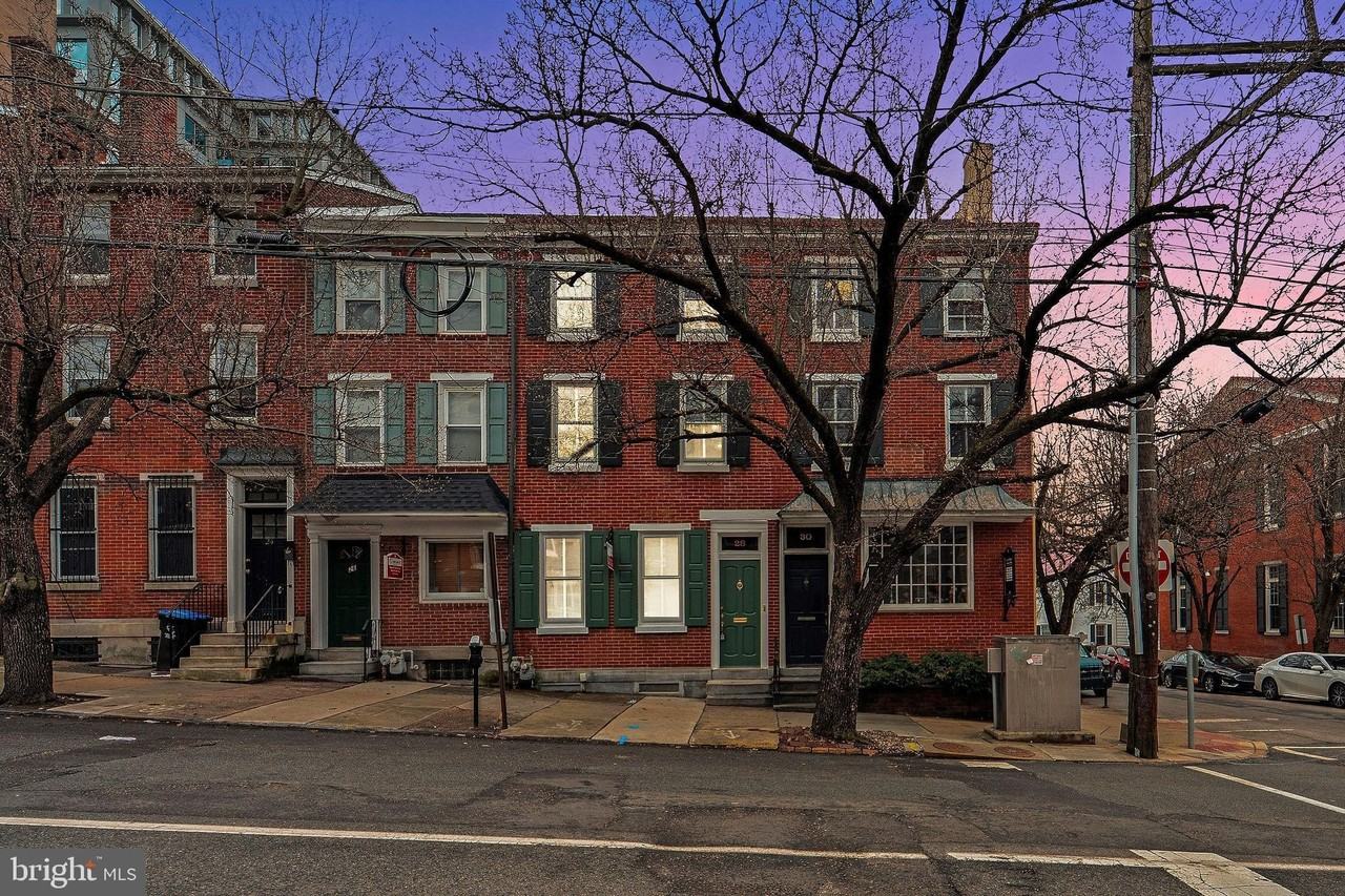 28 W Airy St - Photo 2 of 43
