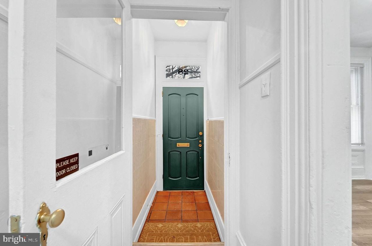 28 W Airy St - Photo 3 of 43