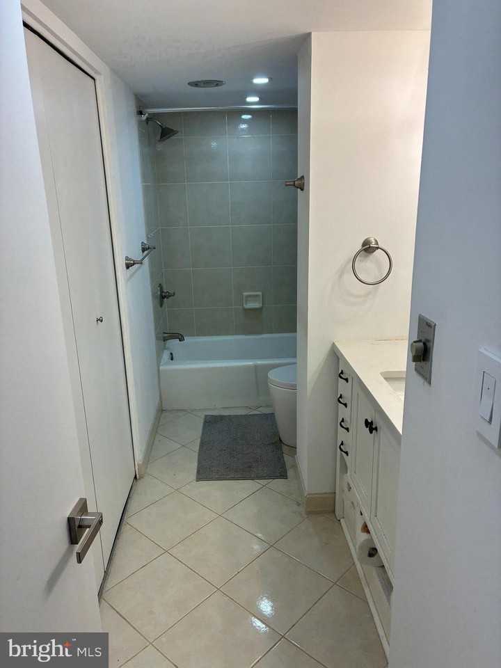 20536 Valley Forge Cir #536 - Photo 5 of 8
