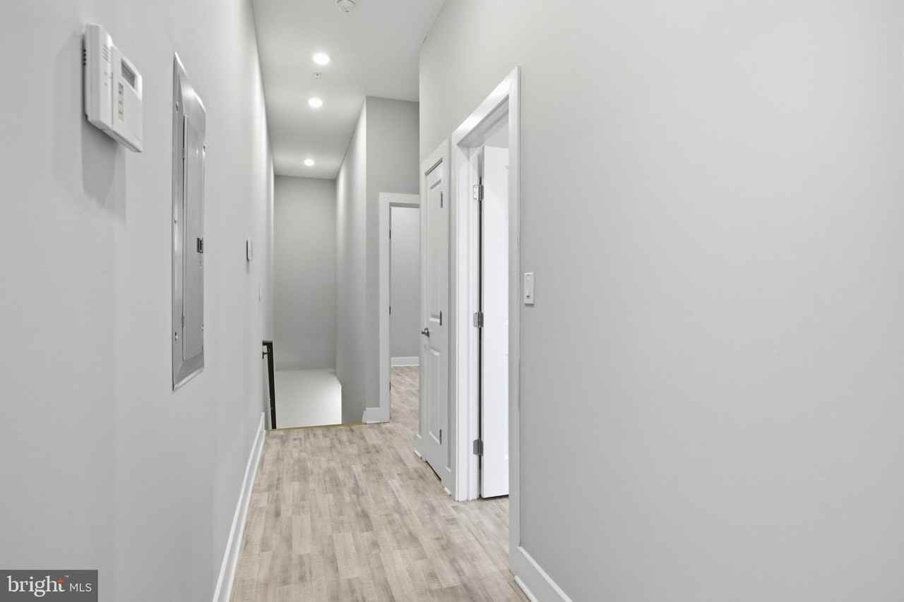 2500 N Mascher St #2 - Photo 4 of 19