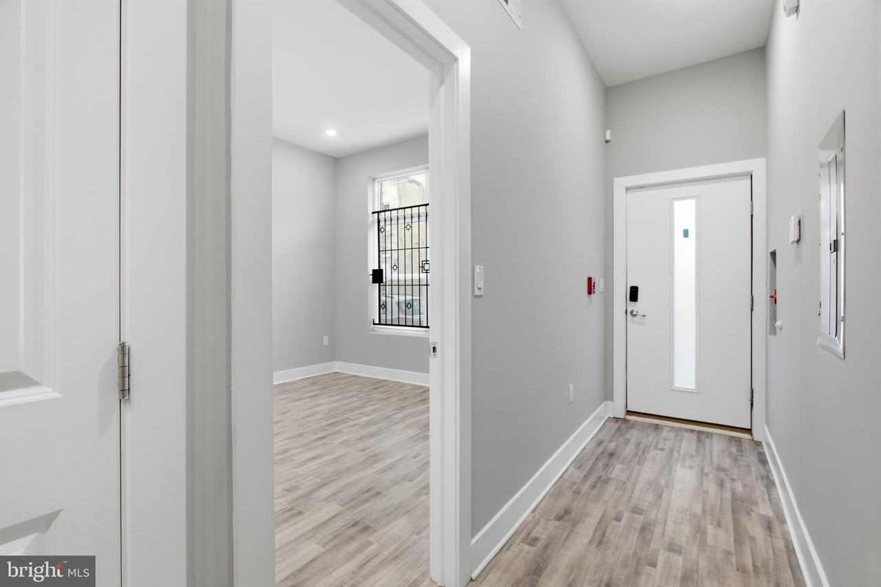 2500 N Mascher St #2 - Photo 5 of 19