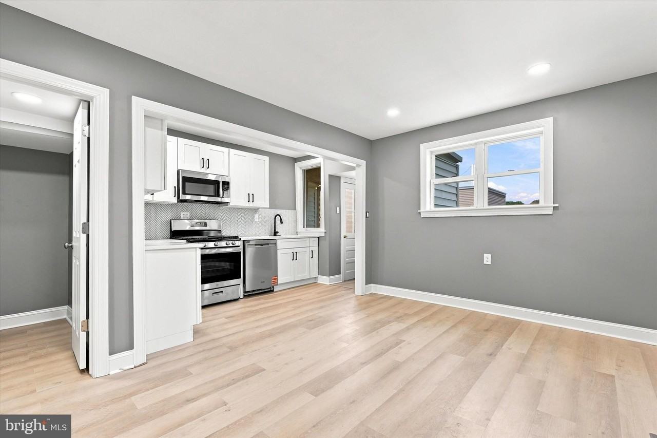 406 Kingsley St - Photo 4 of 18