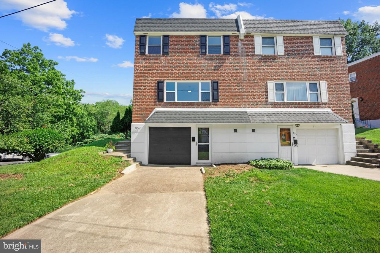 857 Green Valley Dr - Photo 2 of 32