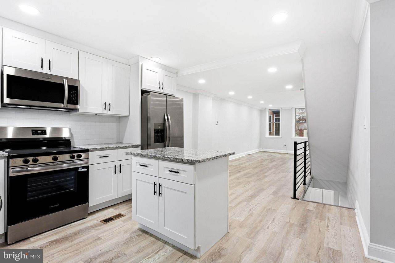 1847 Gerritt St - Photo 5 of 28