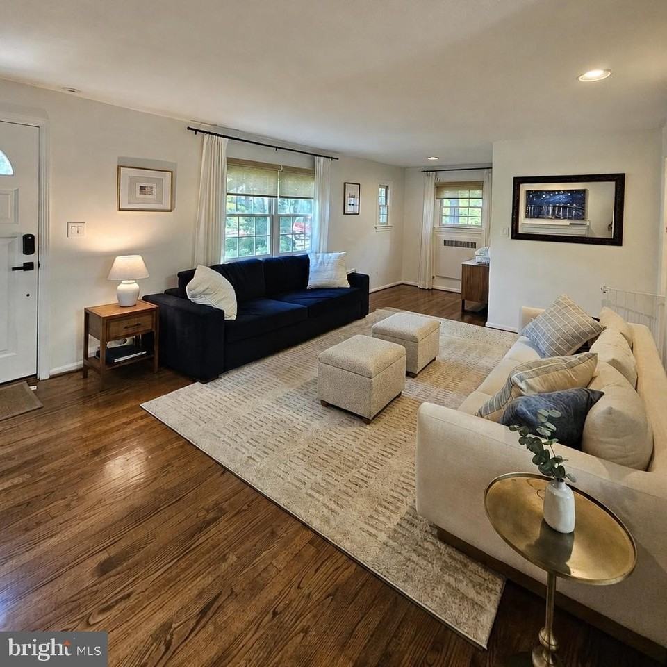 3304 Circle Hill Rd - Photo 6 of 32