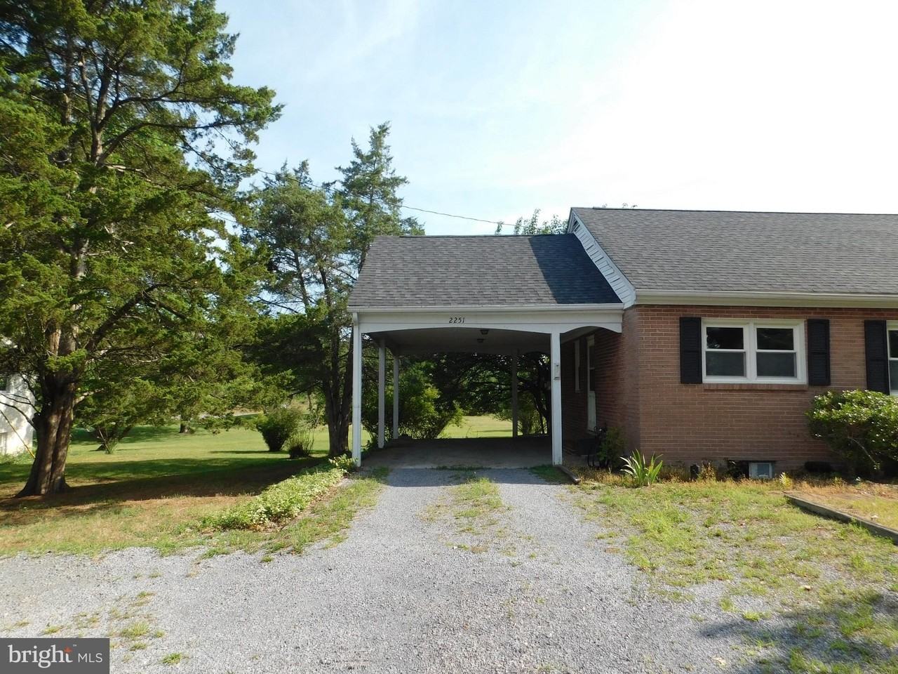 2251 Senseny Rd - Photo 3 of 49
