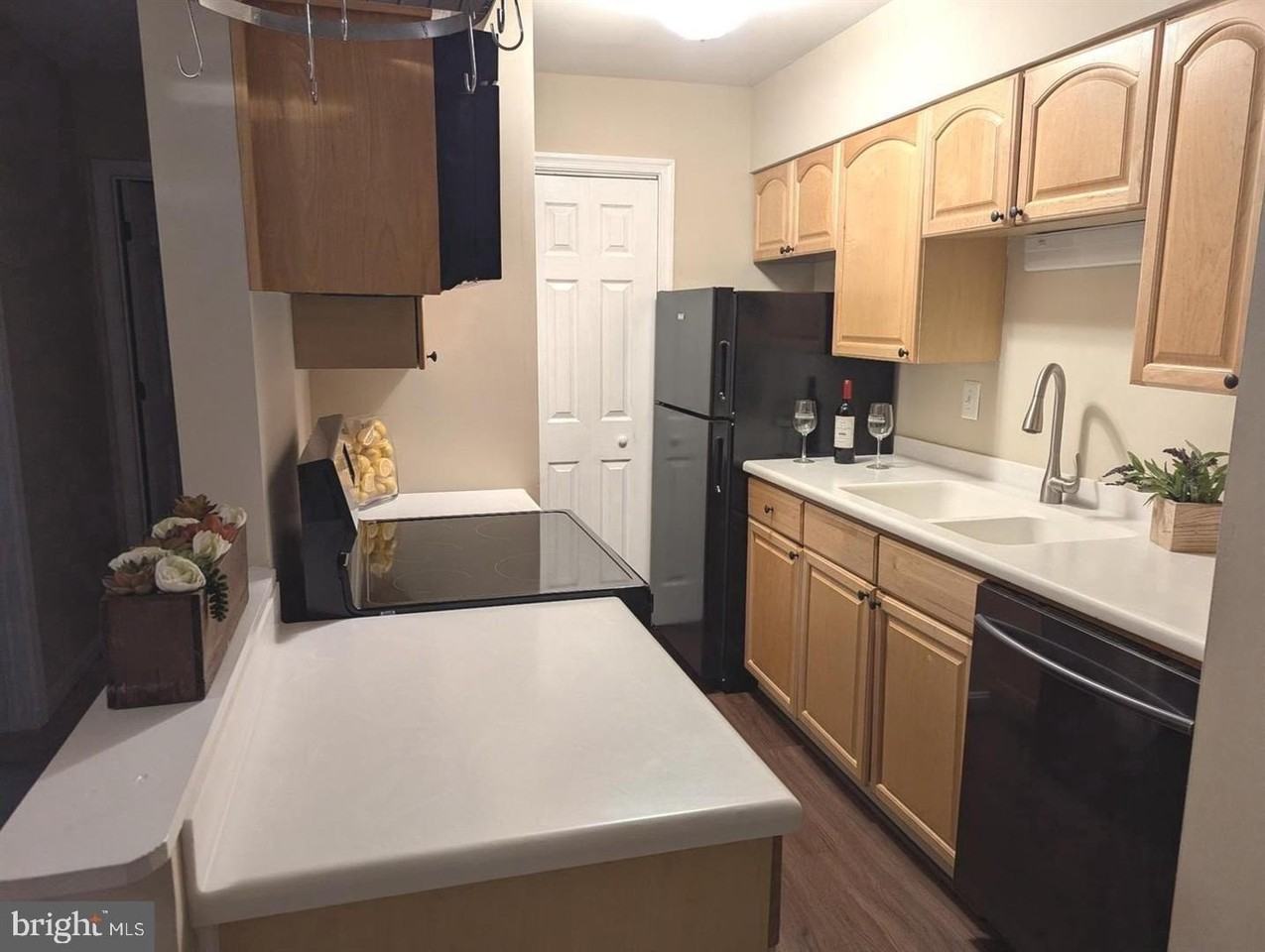 5900 Surrey Hill Pl Apt L #698 - Photo 6 of 25