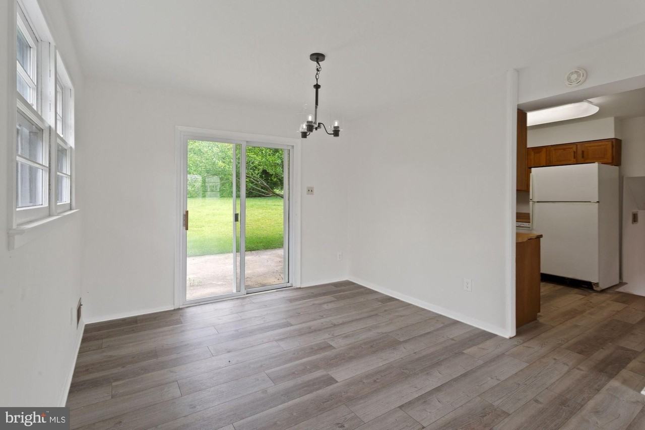 7106 Jayhawk St - Photo 3 of 29