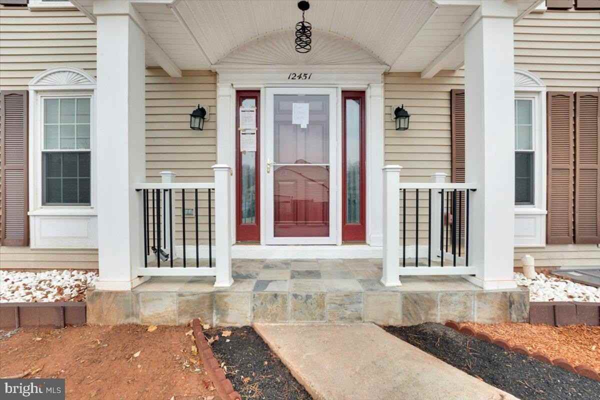 12451 Plowman Ct - Photo 2 of 39