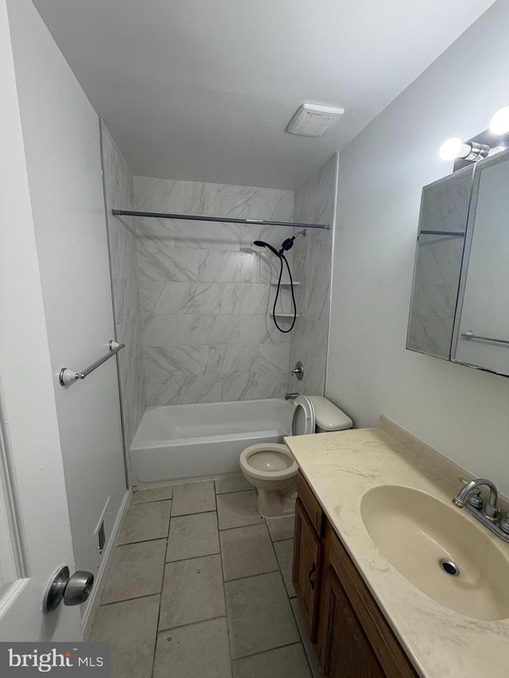 9259 Byrd Dr - Photo 5 of 7