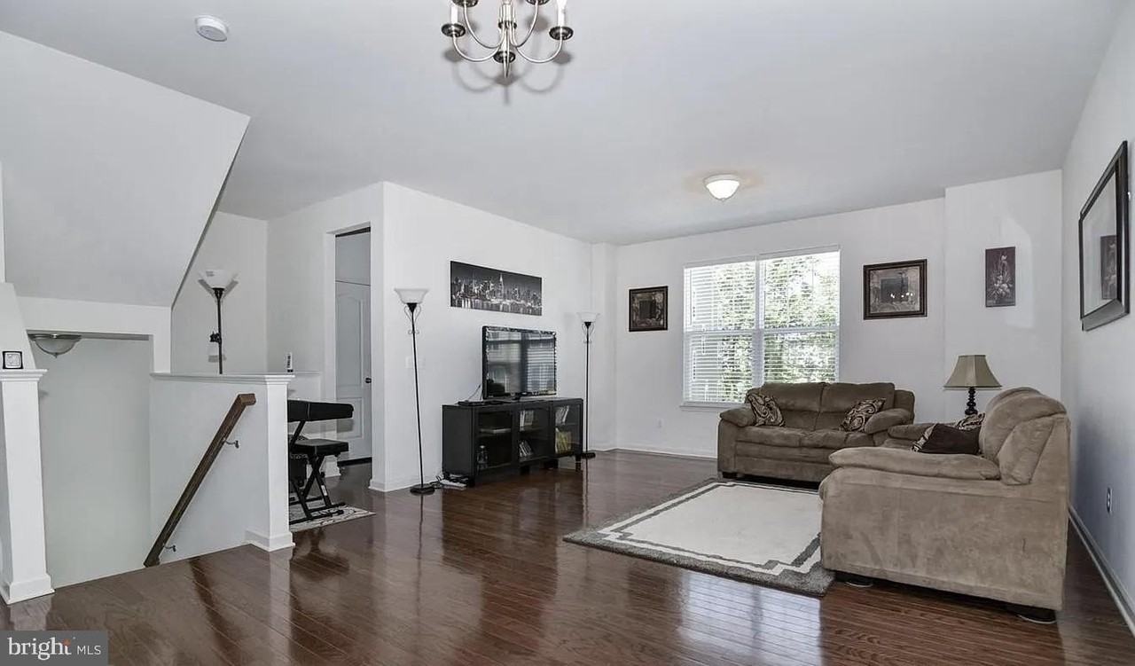 27 Shepherds Hook Way - Photo 2 of 5