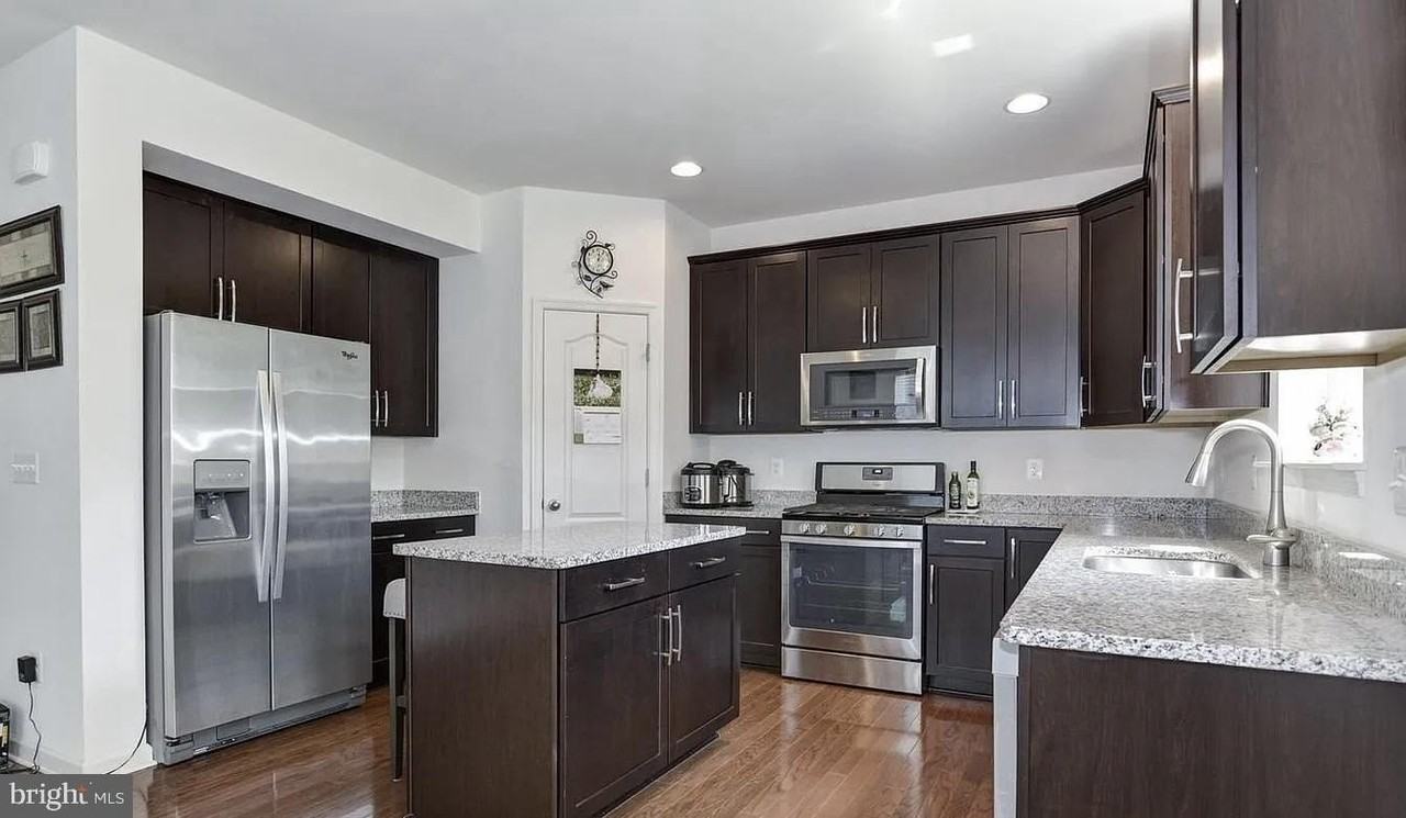 27 Shepherds Hook Way - Photo 3 of 5
