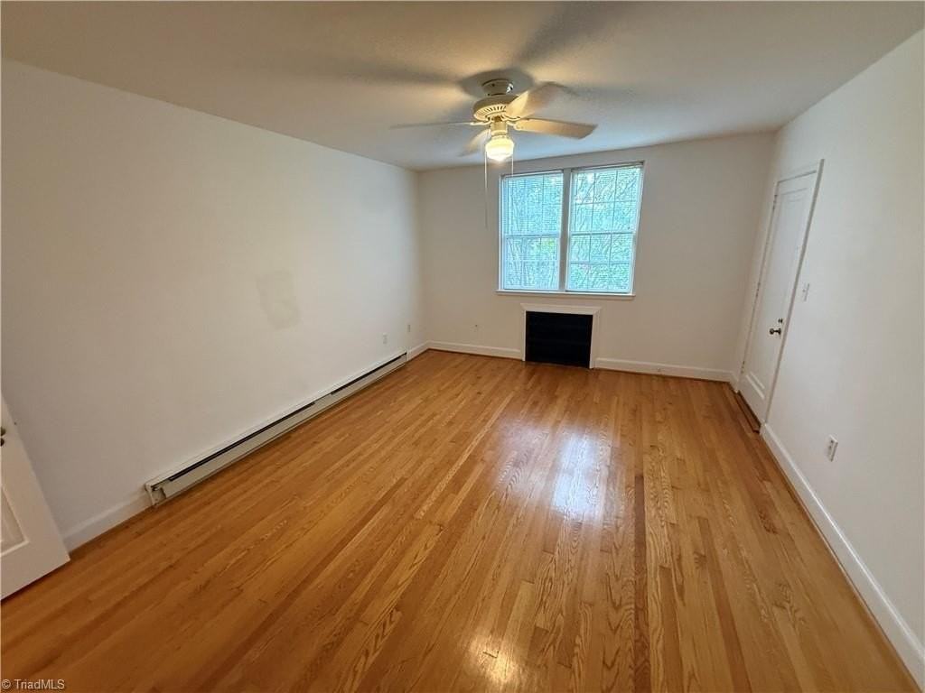 1310 Glade St #33 - Photo 5 of 10