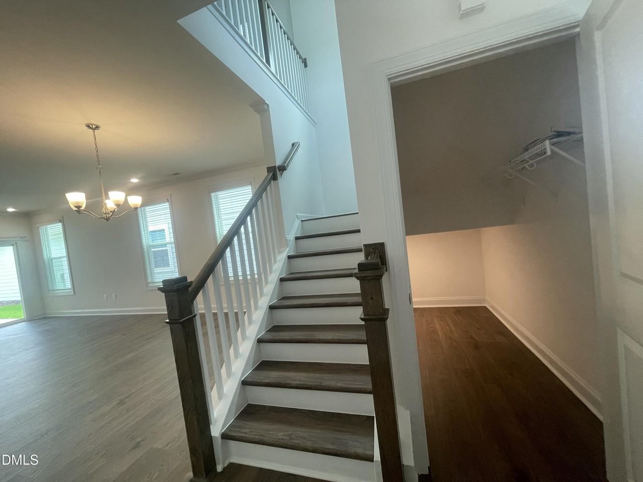 513 Dorset Stream Dr - Photo 4 of 25
