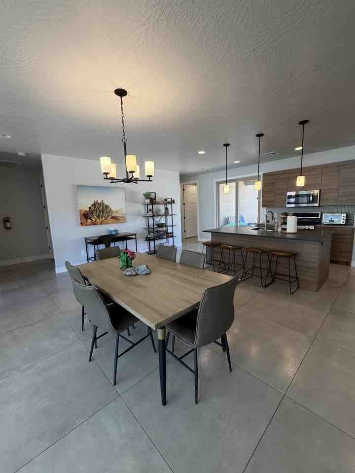 534 W 170 S - Photo 3 of 16