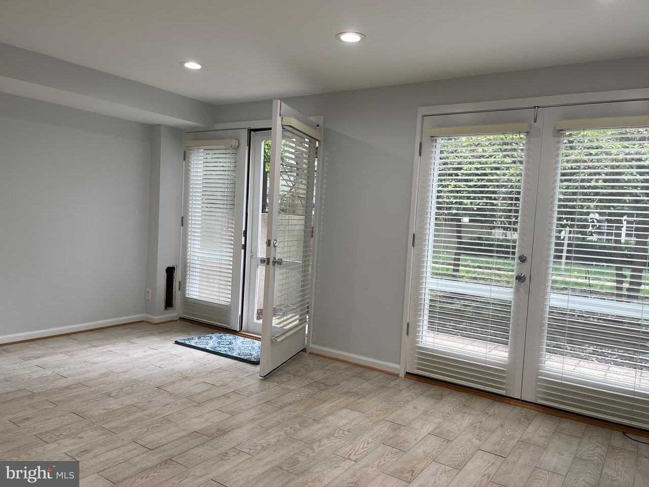 61 G St Sw - Photo 5 of 50