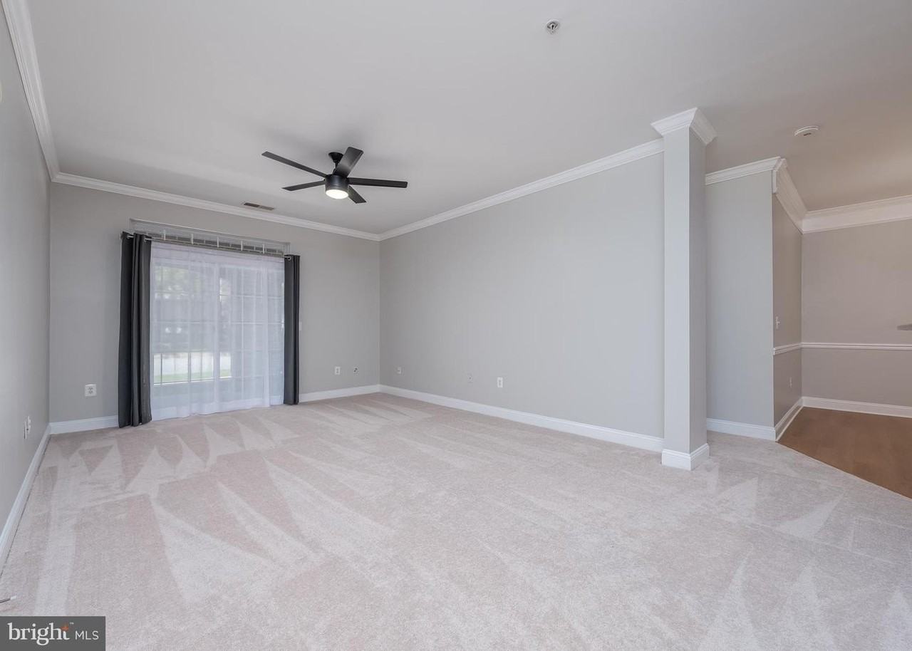 5800 Clipper Ln - Photo 4 of 24