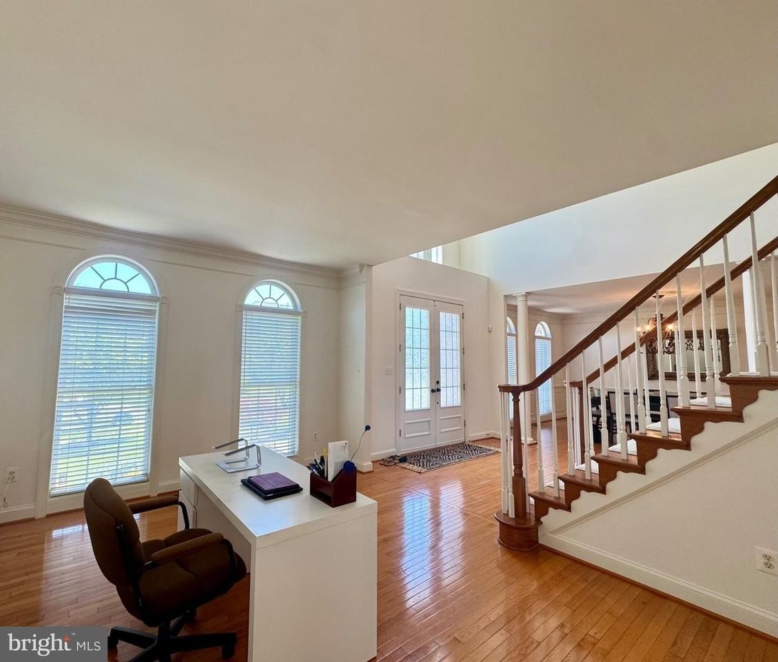 5117 Sante Fe Ct - Photo 3 of 50