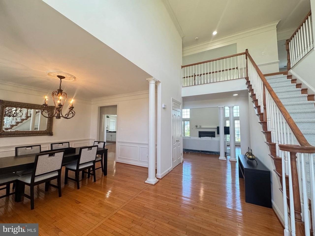 5117 Sante Fe Ct - Photo 5 of 50