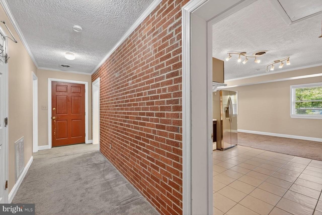 6013 Neilwood Dr - Photo 3 of 16