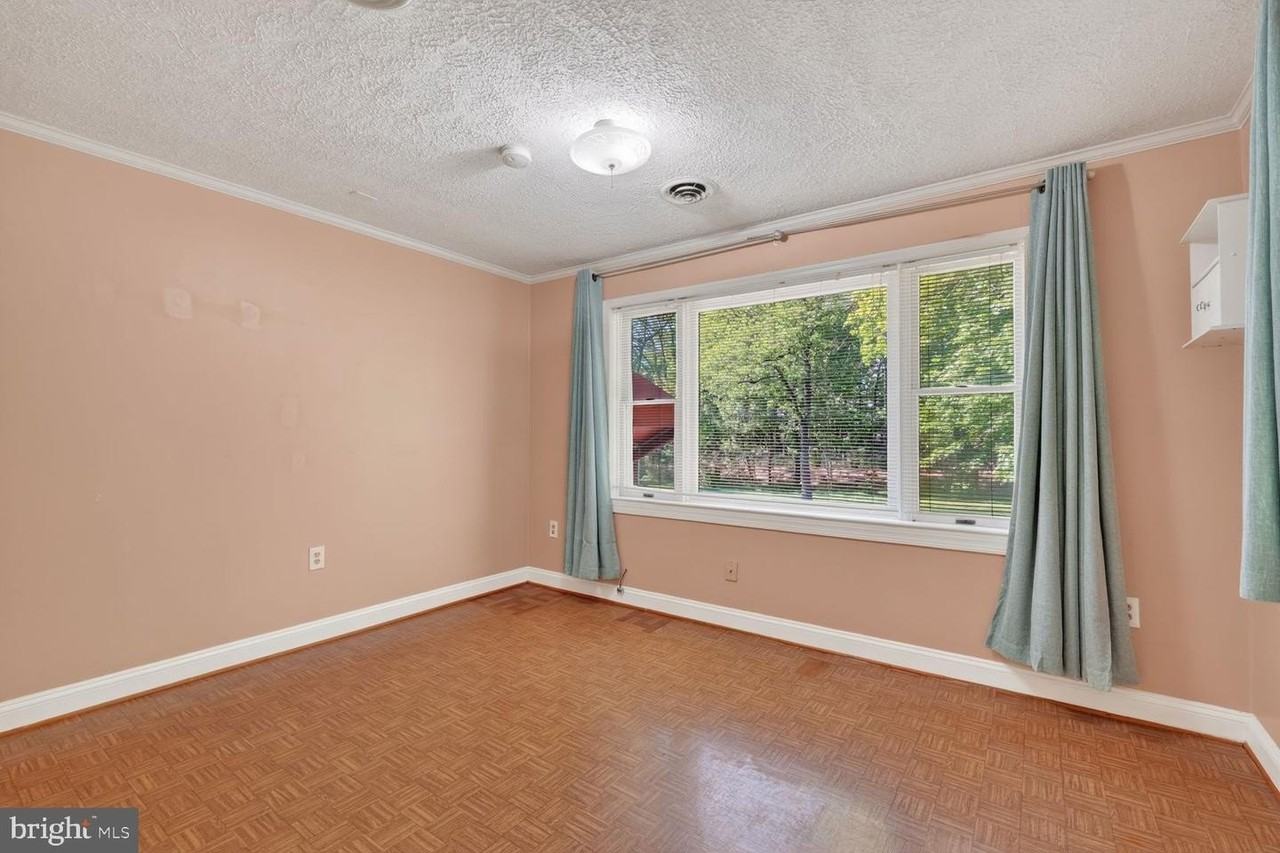 6013 Neilwood Dr - Photo 4 of 16
