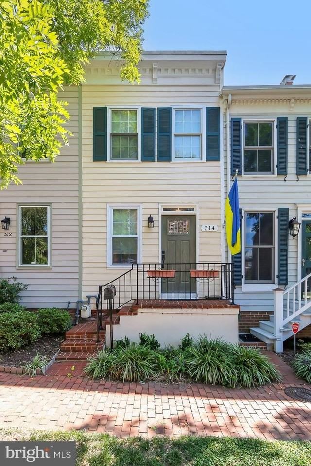 314 S Alfred St - Photo 2 of 44