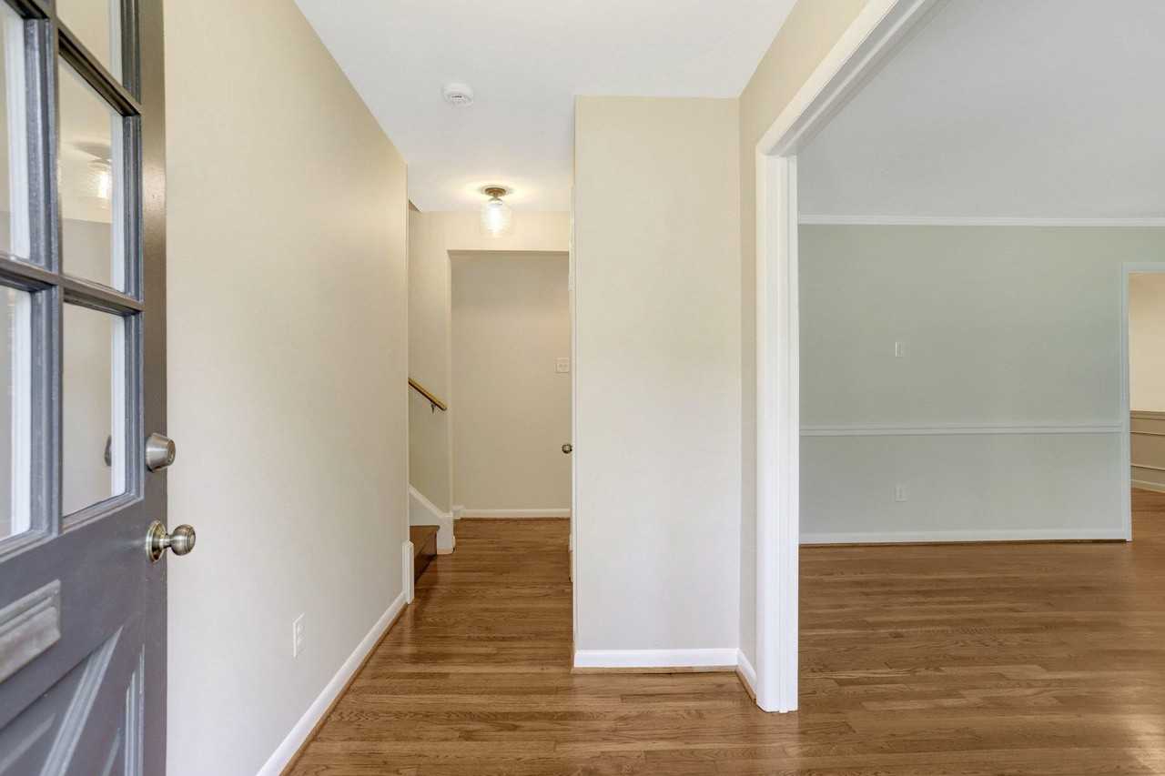 8005 Candlewood Dr - Photo 3 of 50