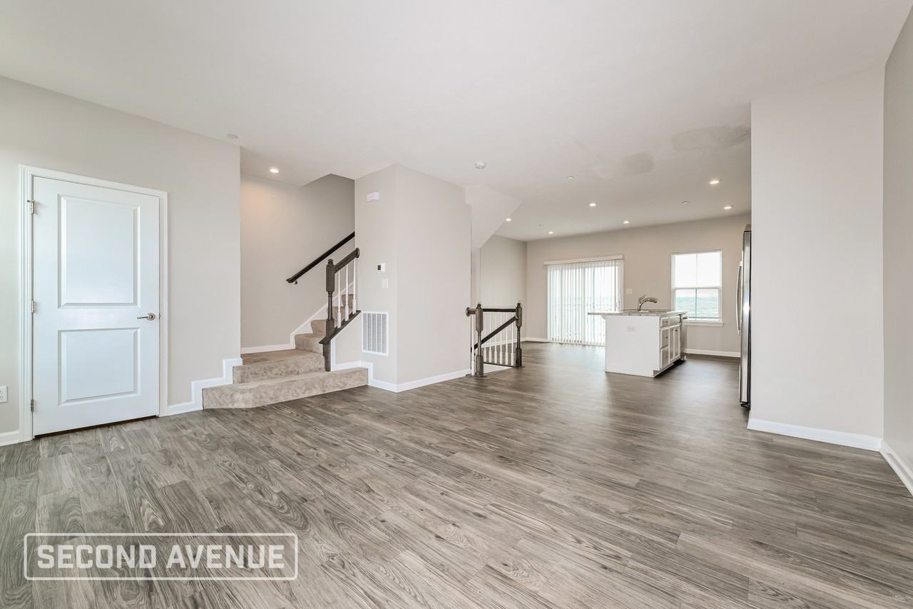 2028 Cade Dr - Photo 4 of 31
