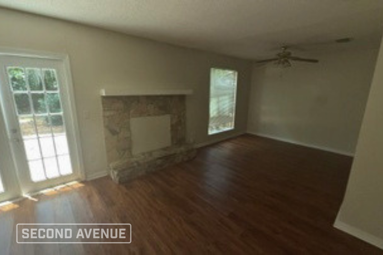 11728 Tanager Dr - Photo 3 of 12
