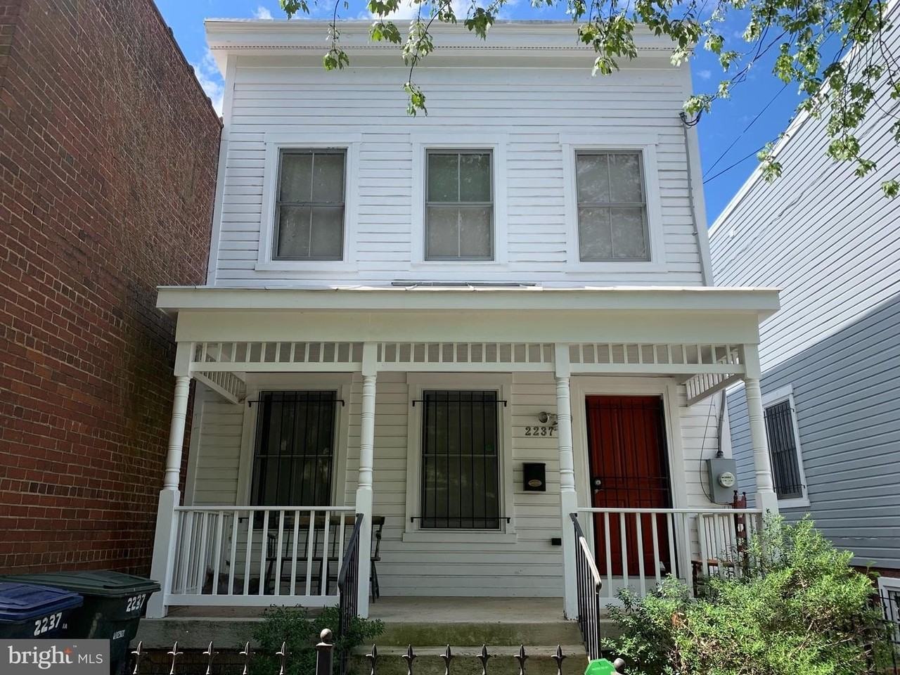 2237 14th St Se - Photo 2 of 32