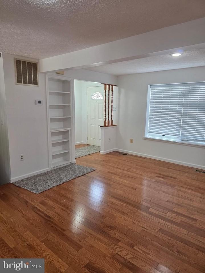 52 Chins Ct - Photo 3 of 31