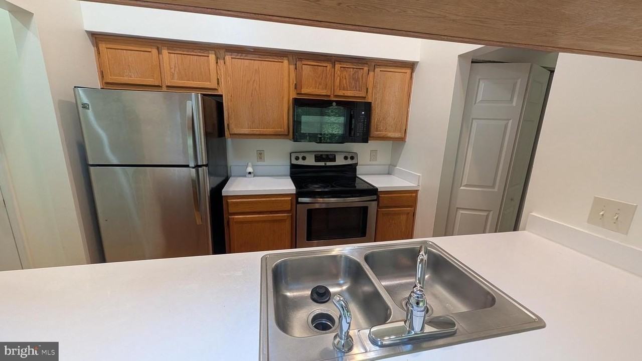 14201 Woolen Oak Ct - Photo 6 of 24