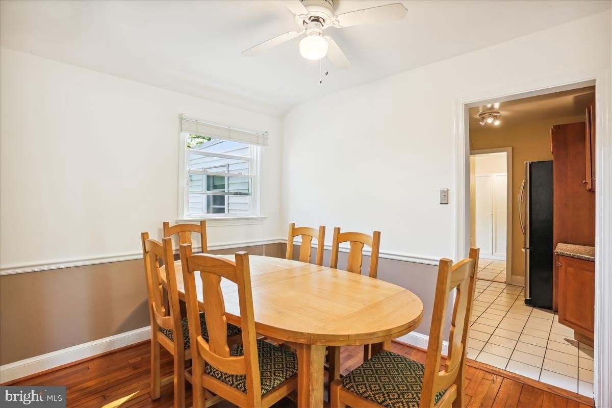 1806 Arcola Ave - Photo 5 of 32