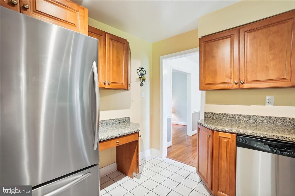 1806 Arcola Ave - Photo 7 of 32