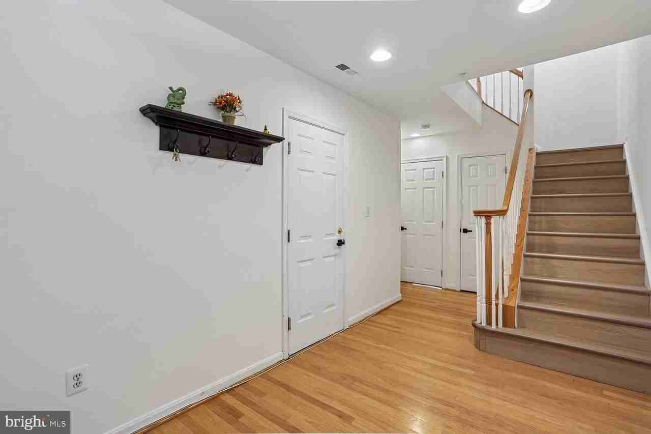 46 Waddington Ln - Photo 6 of 50