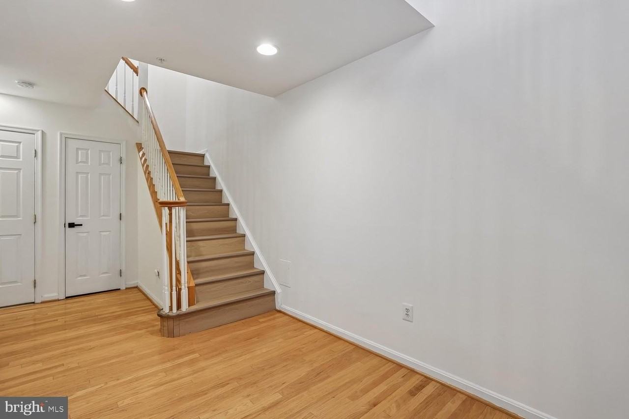46 Waddington Ln - Photo 7 of 50