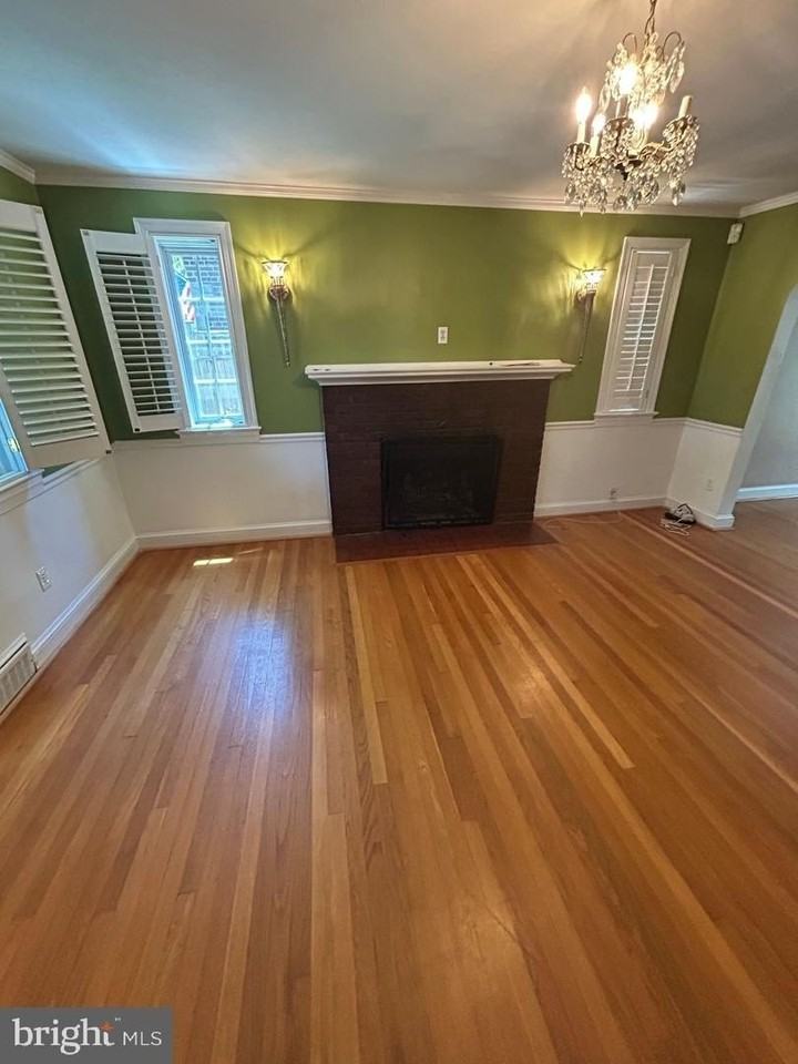 1322 Michigan Ave - Photo 4 of 13