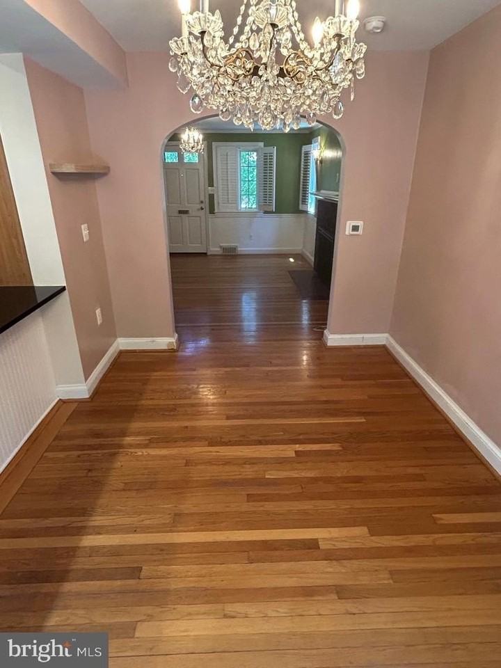 1322 Michigan Ave - Photo 6 of 13
