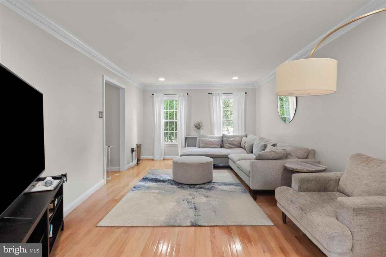 2026 Westwood Forest Dr - Photo 3 of 29