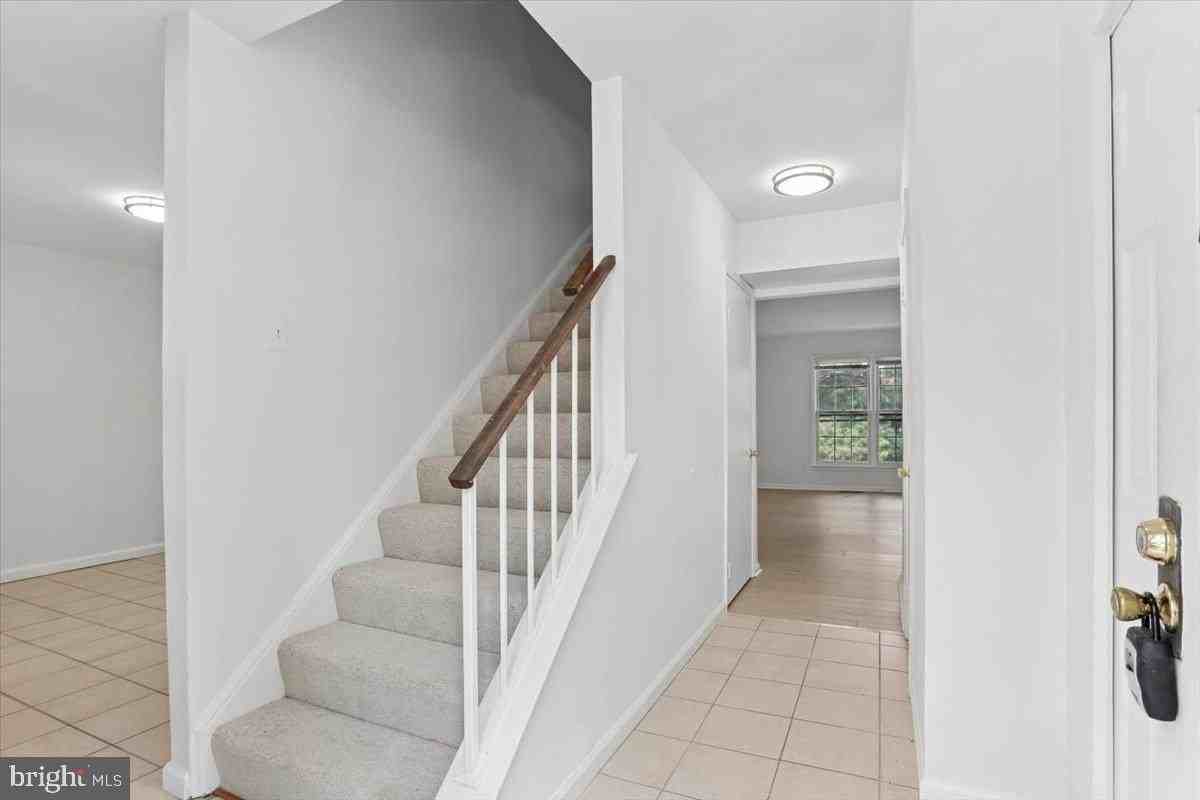 9652 Motley Ln - Photo 2 of 30