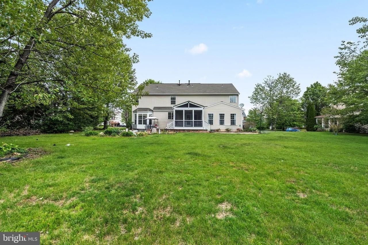 11117 Stainsby Ct - Photo 4 of 46