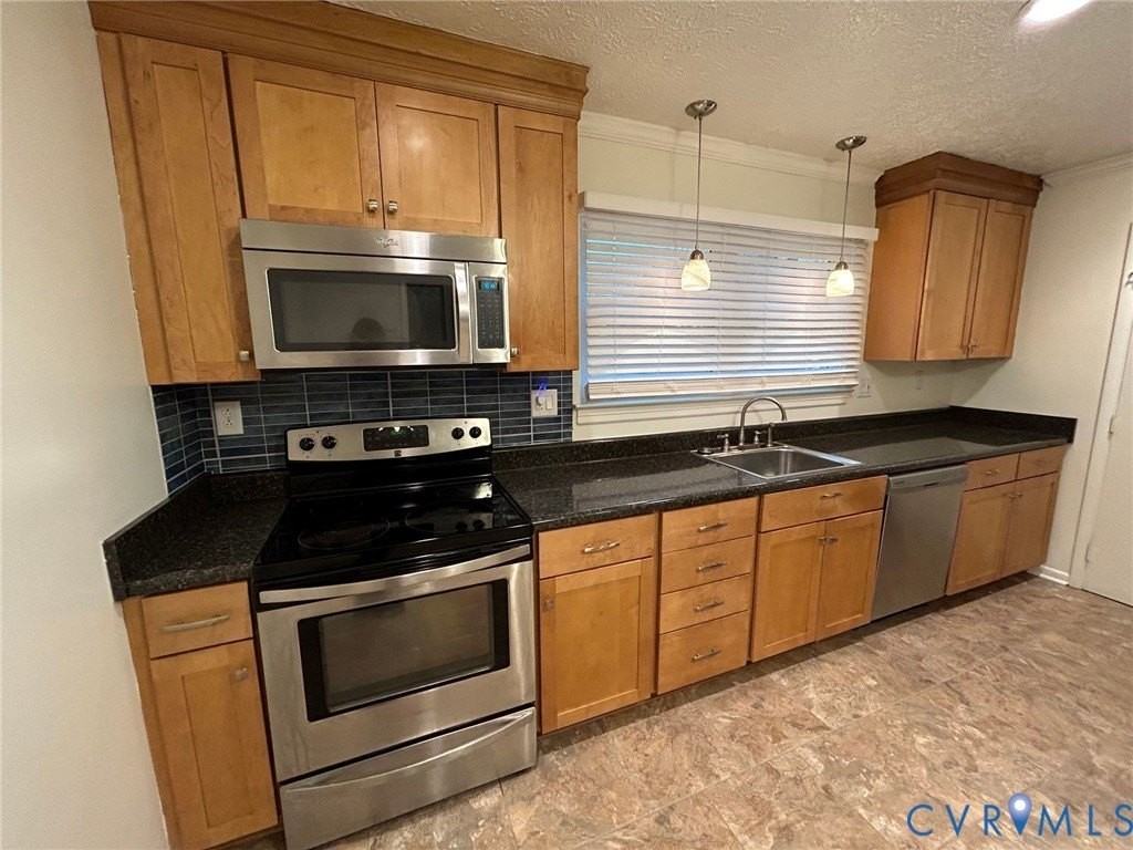 10505 Paddenswick Ct - Photo 2 of 6