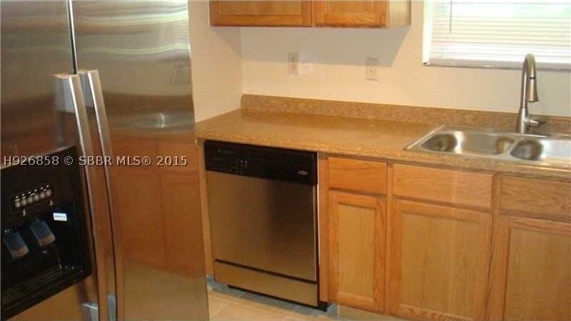 904 Wallace St - Photo 7 of 8