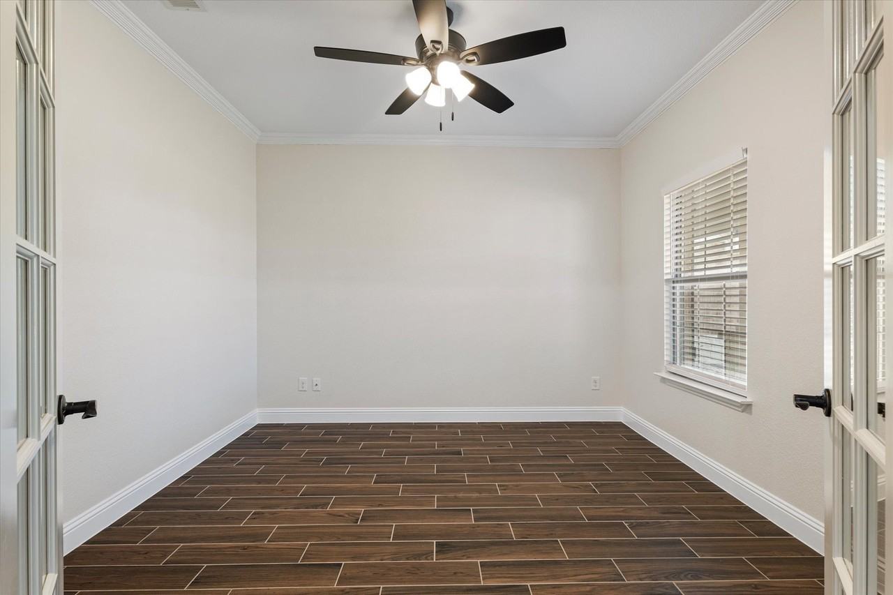 3511 J E Woody Rd - Photo 5 of 34