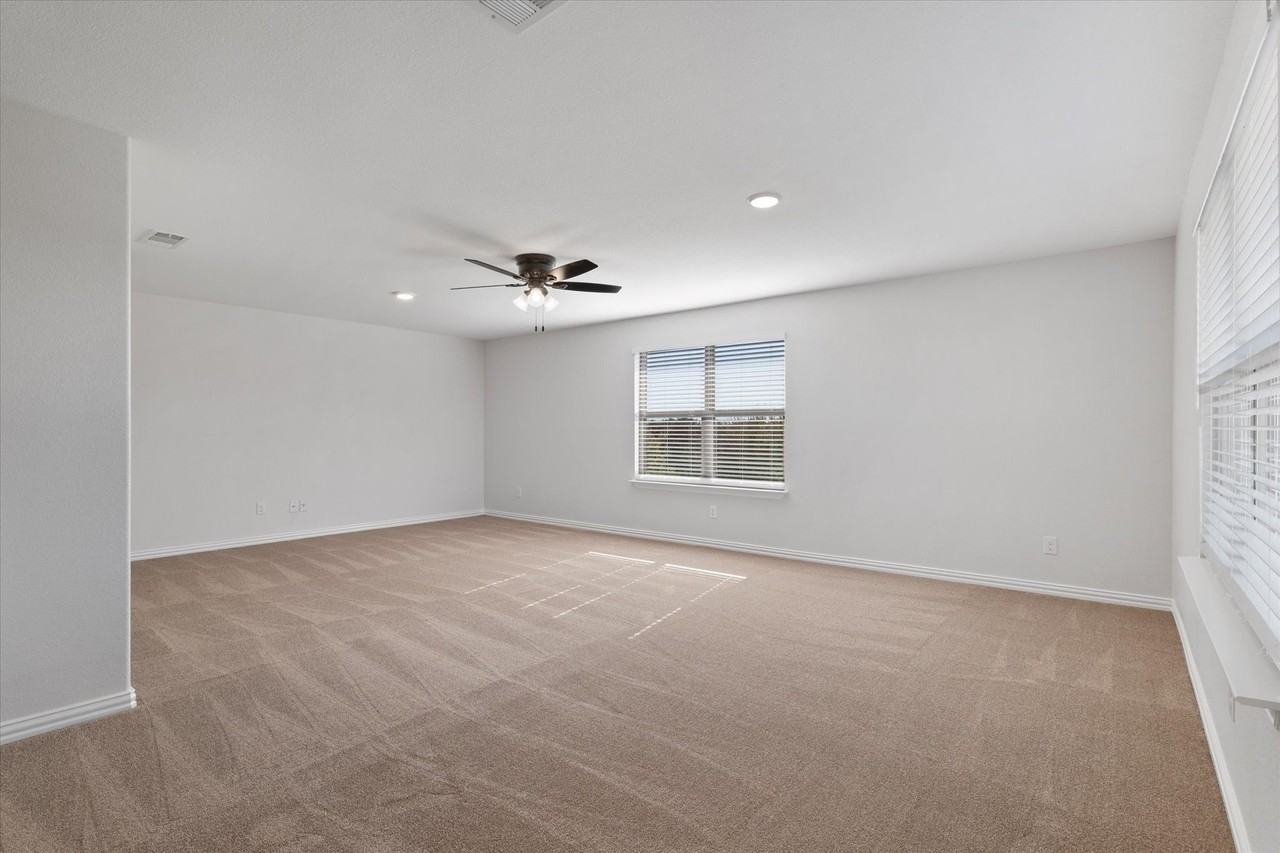 3511 J E Woody Rd - Photo 6 of 34