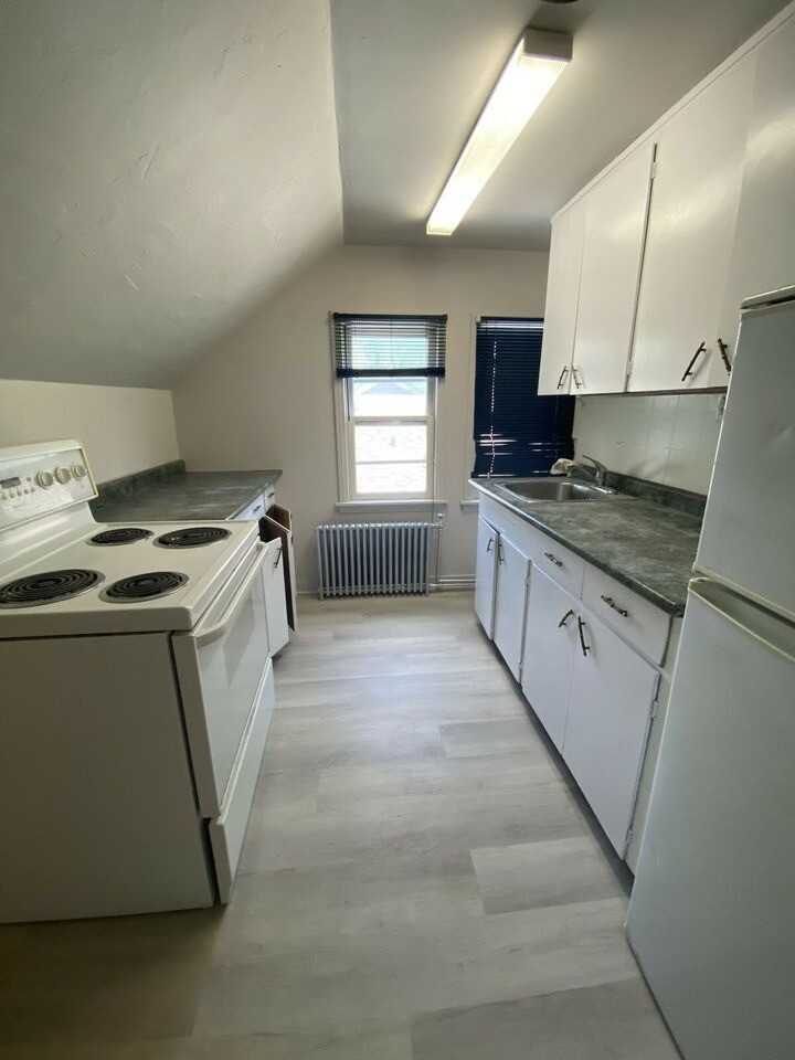 526 Jubilee Ave - Photo 2 of 13