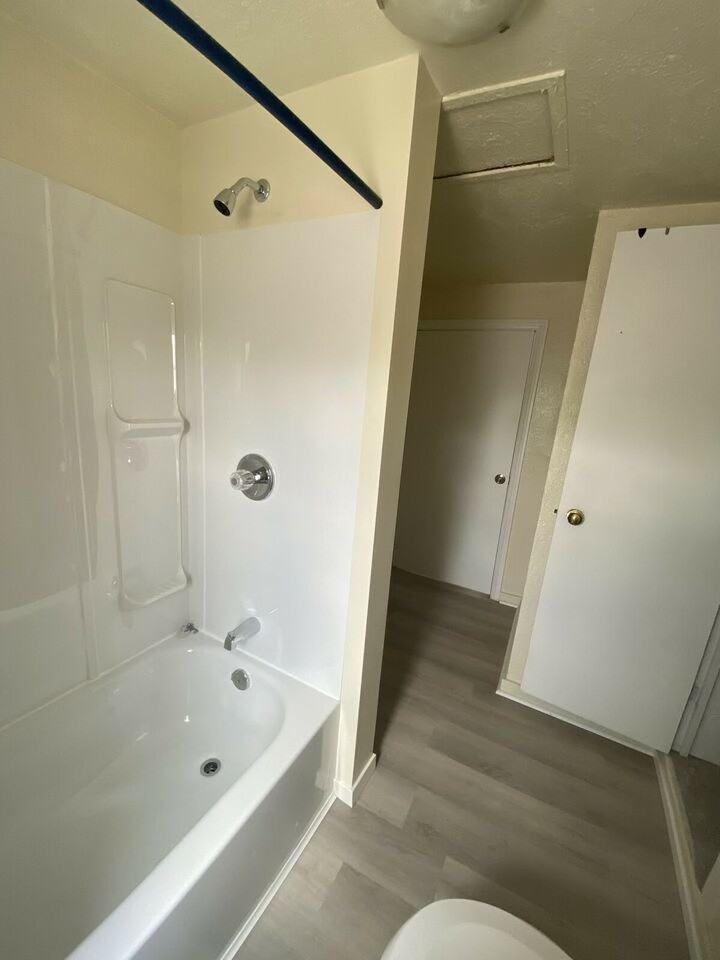 526 Jubilee Ave - Photo 3 of 13