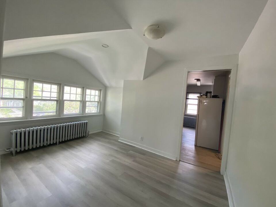 526 Jubilee Ave - Photo 5 of 13