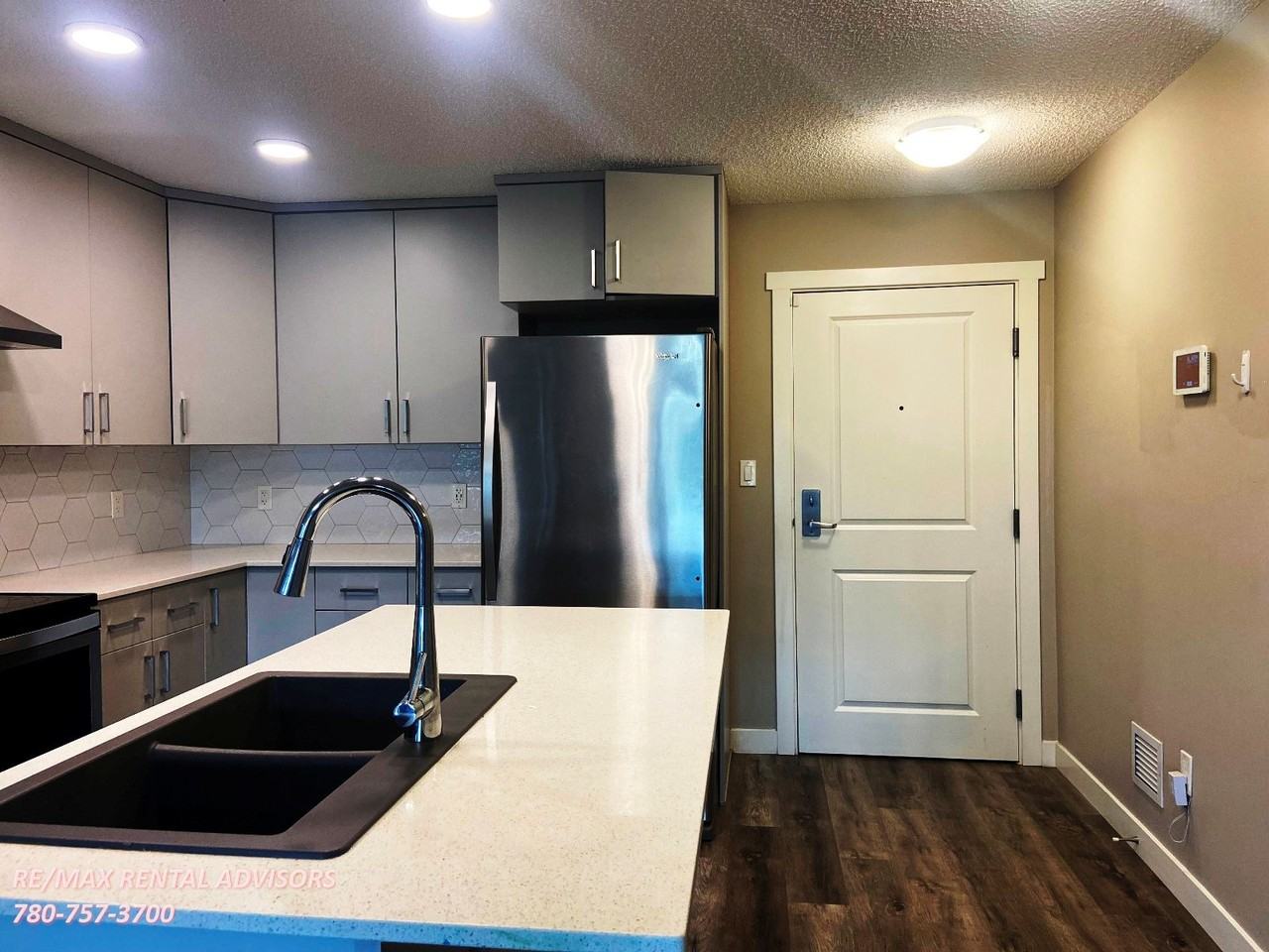 1506 Tamarack Blvd Nw - Photo 2 of 18
